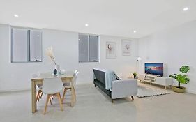 Aircabin｜Mascot｜Spacious & Modern｜Walk To Station